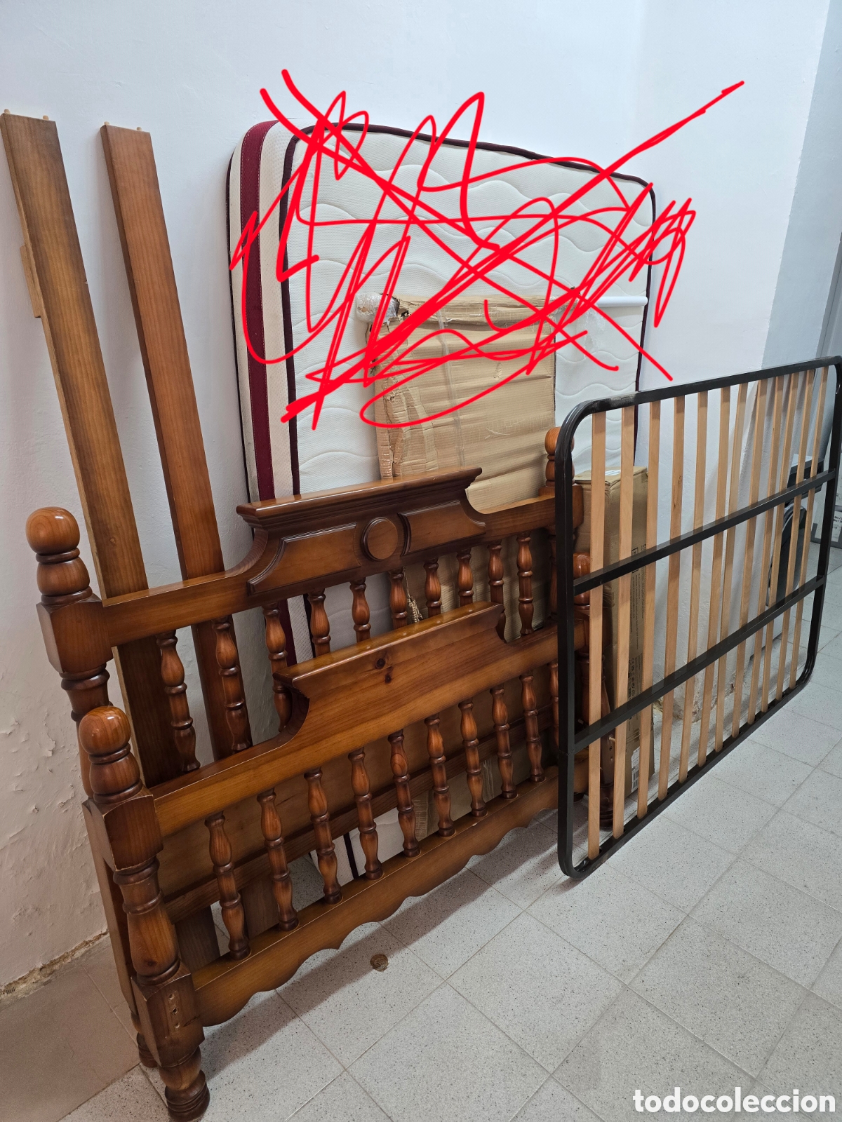 Antig&uuml;edades: Estructura de cama madera + colchon 150 x 190