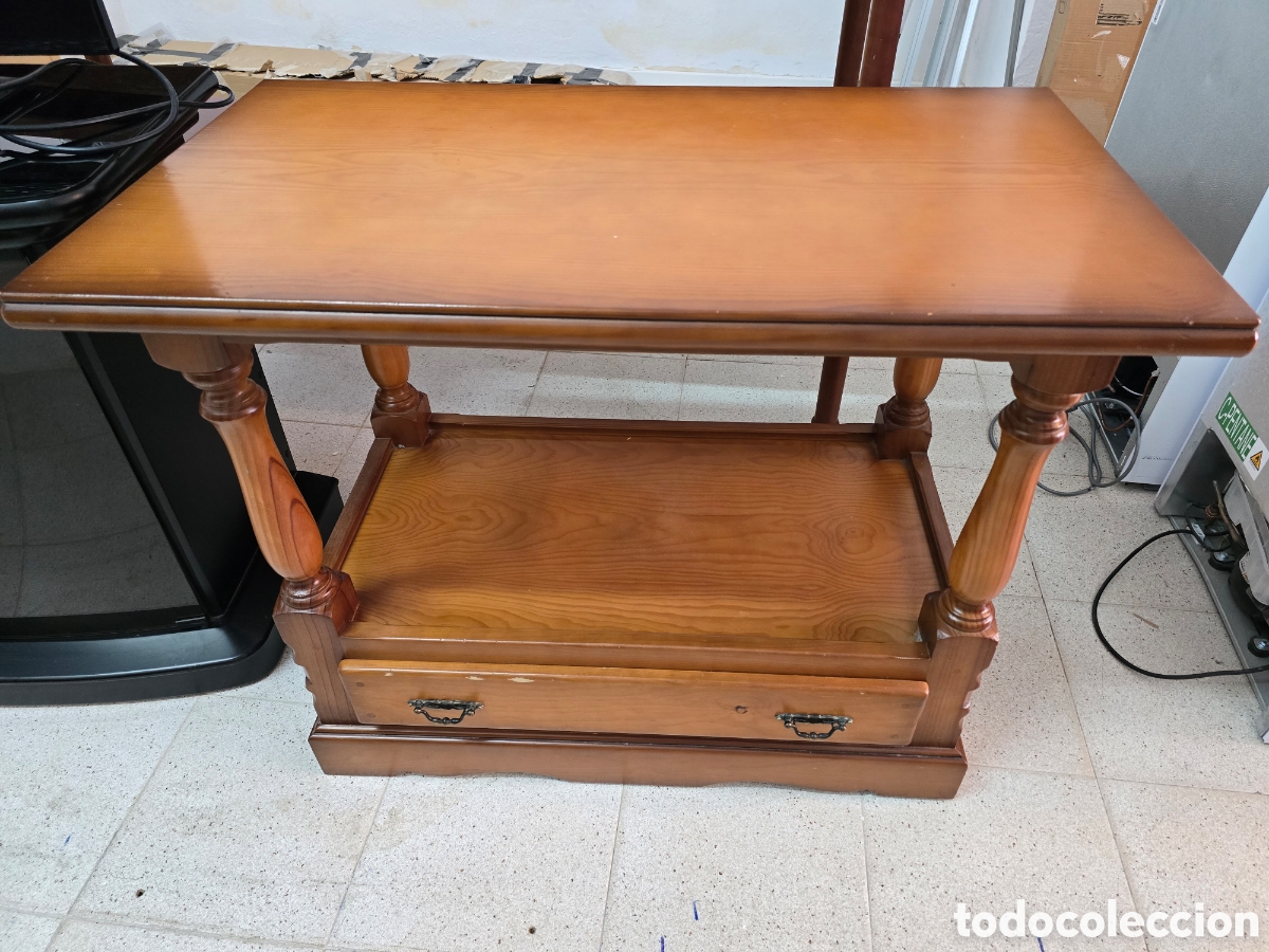 Antig&uuml;edades: Mesa television tv rustica - Foto 1