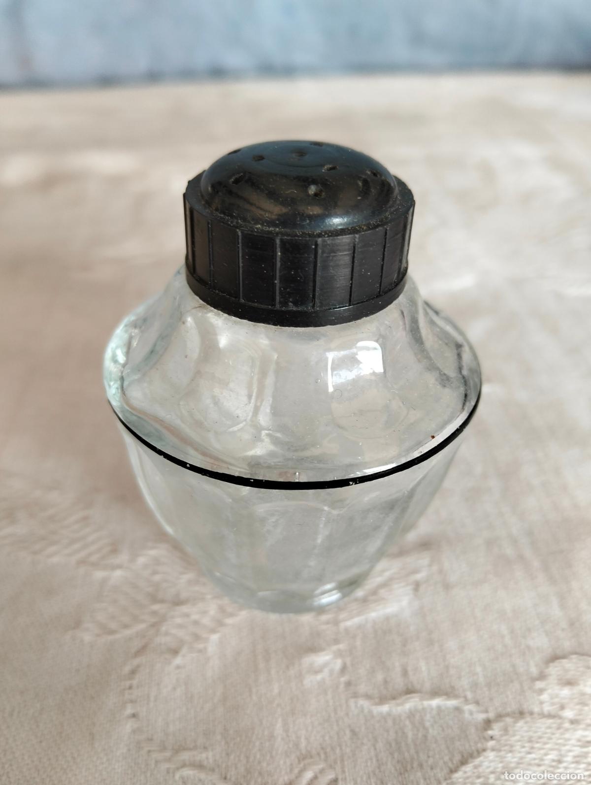 Antiques: Antiguo bote de cristal transparente frasco botell&iacute;n peque&ntilde;o con tap&oacute;n negro salero pimentero