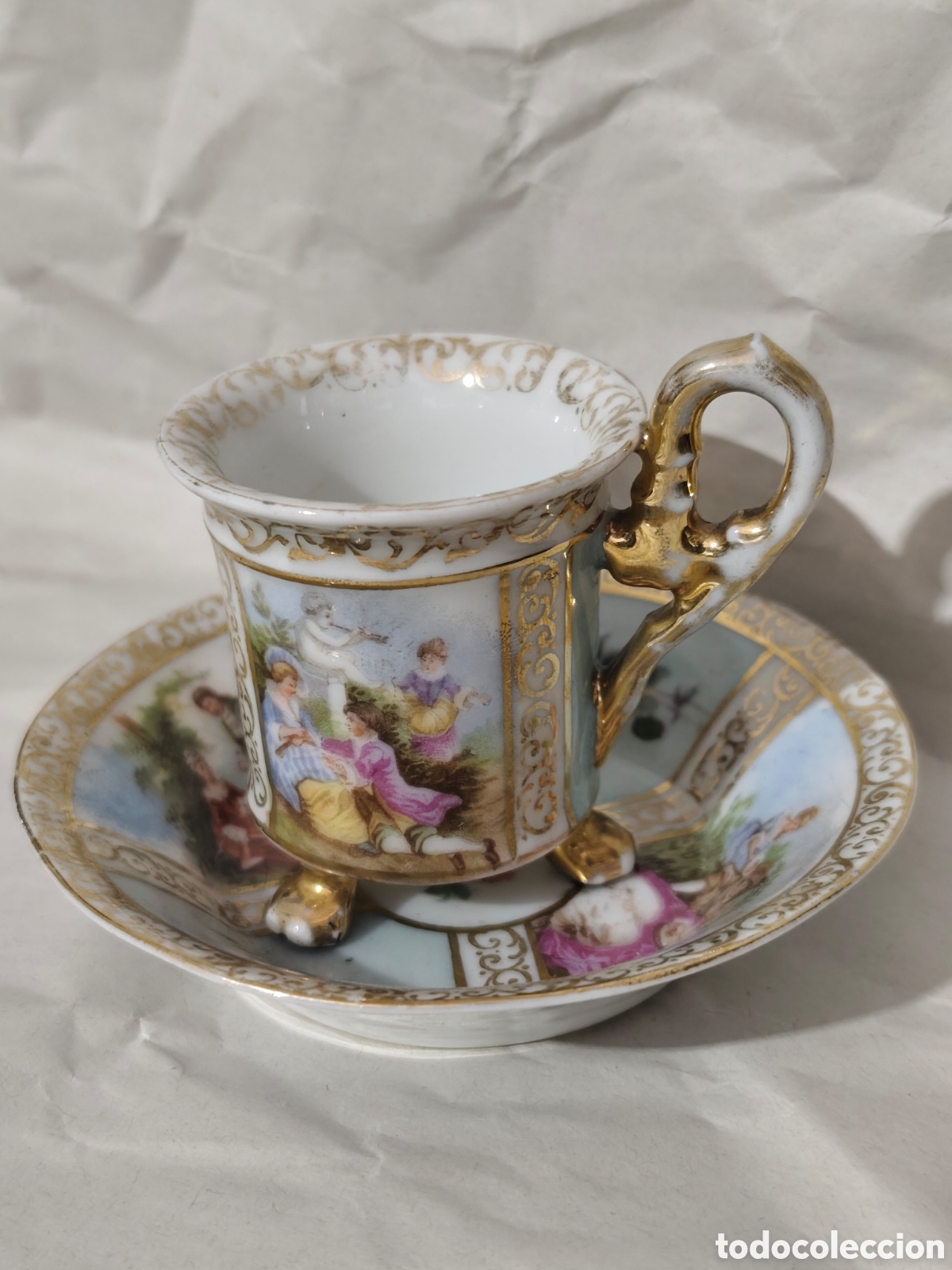 Antig&uuml;edades: Taza m&aacute;s plato en porcelana antigua posiblemente Meissen.