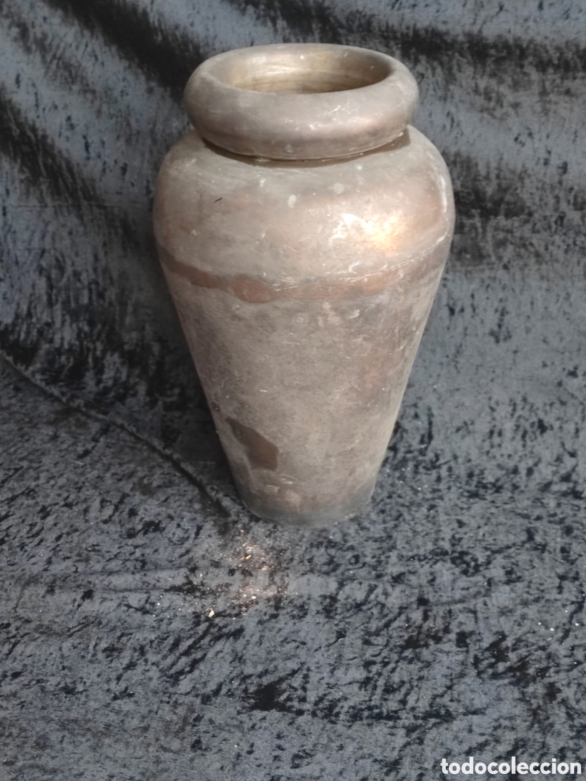 Antig&uuml;edades: Jarr&oacute;n de lat&oacute;n o bronce