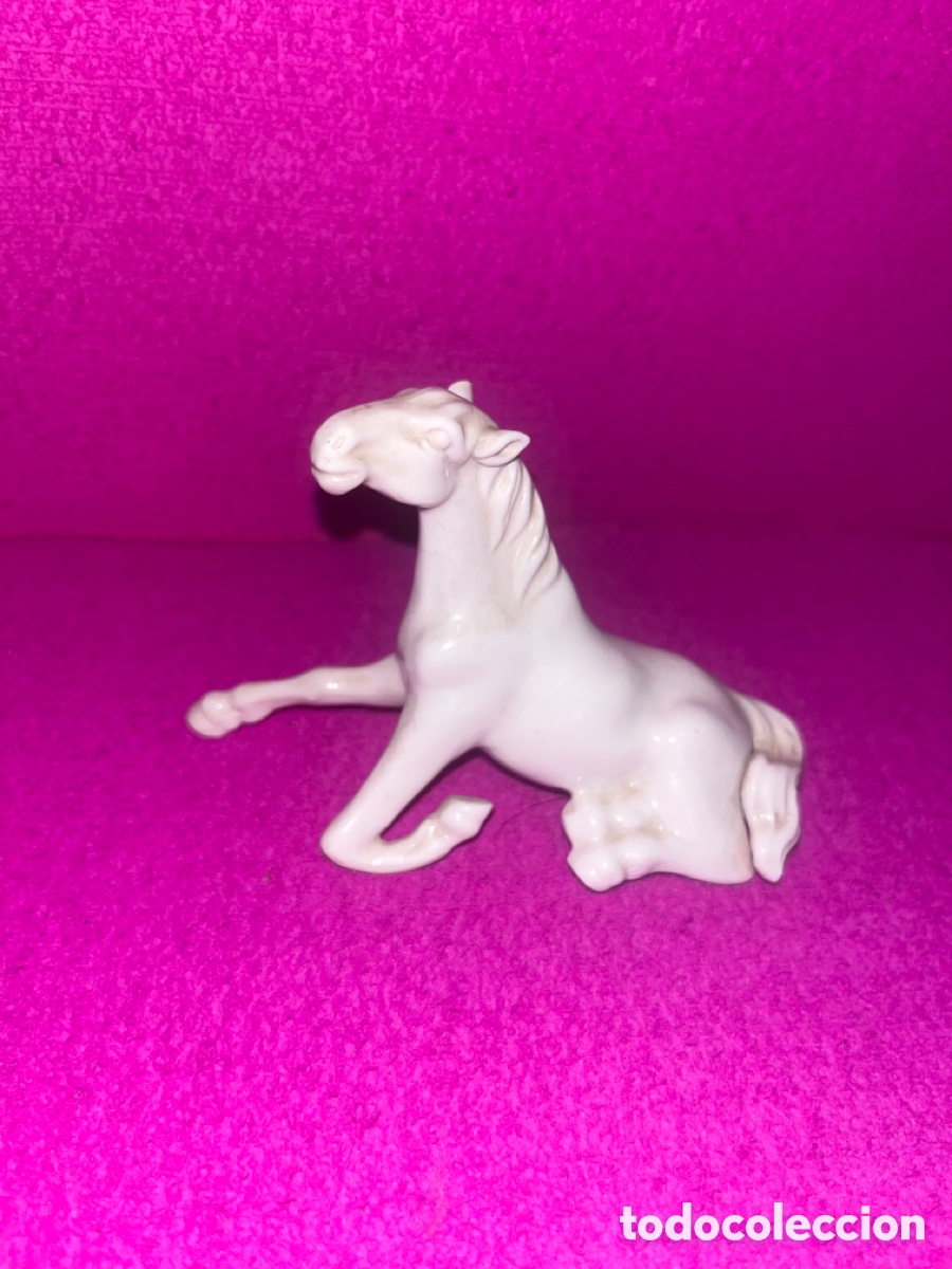 Antig&uuml;edades: Figura Caballo Blanco Porcelana China