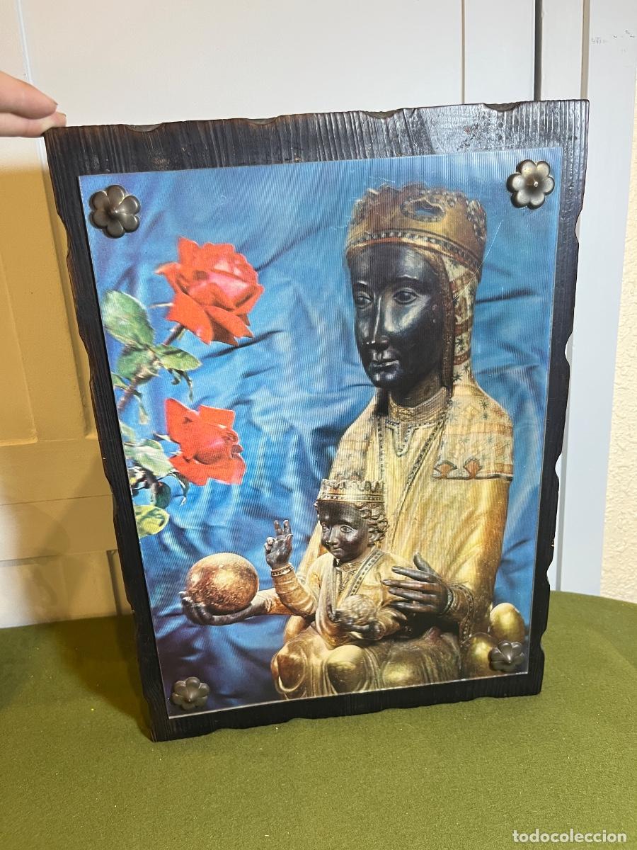 Oggetti Antichi: Cuadro Virgen de Montserrat La Moreneta sobre madera r&uacute;stica &ndash; Retablo religioso vintage para colgar