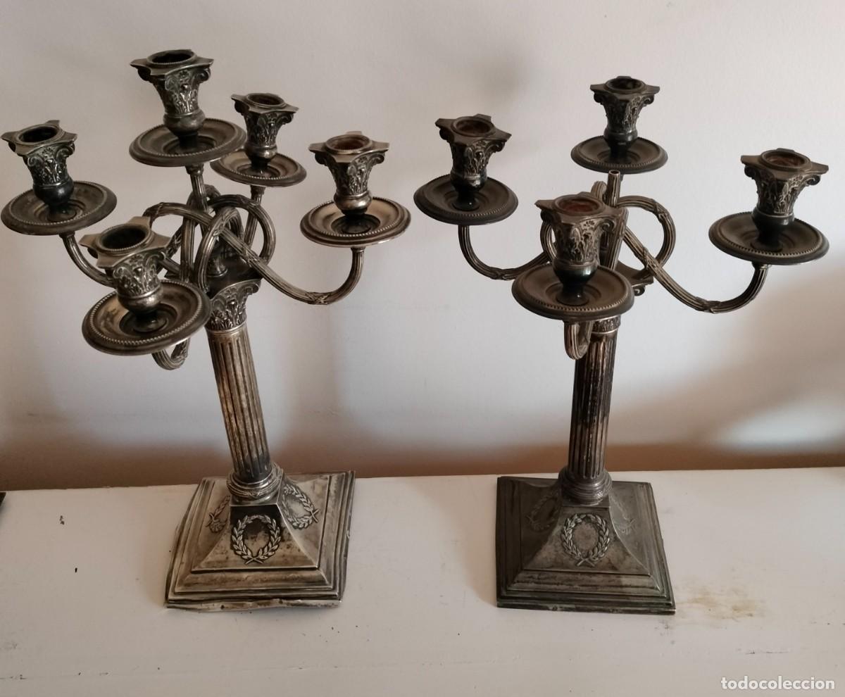 Antig&uuml;edades: BONITA PAREJA DE CANDELABROS DE ALTAR O CAPILLA. SIGLO XIX.