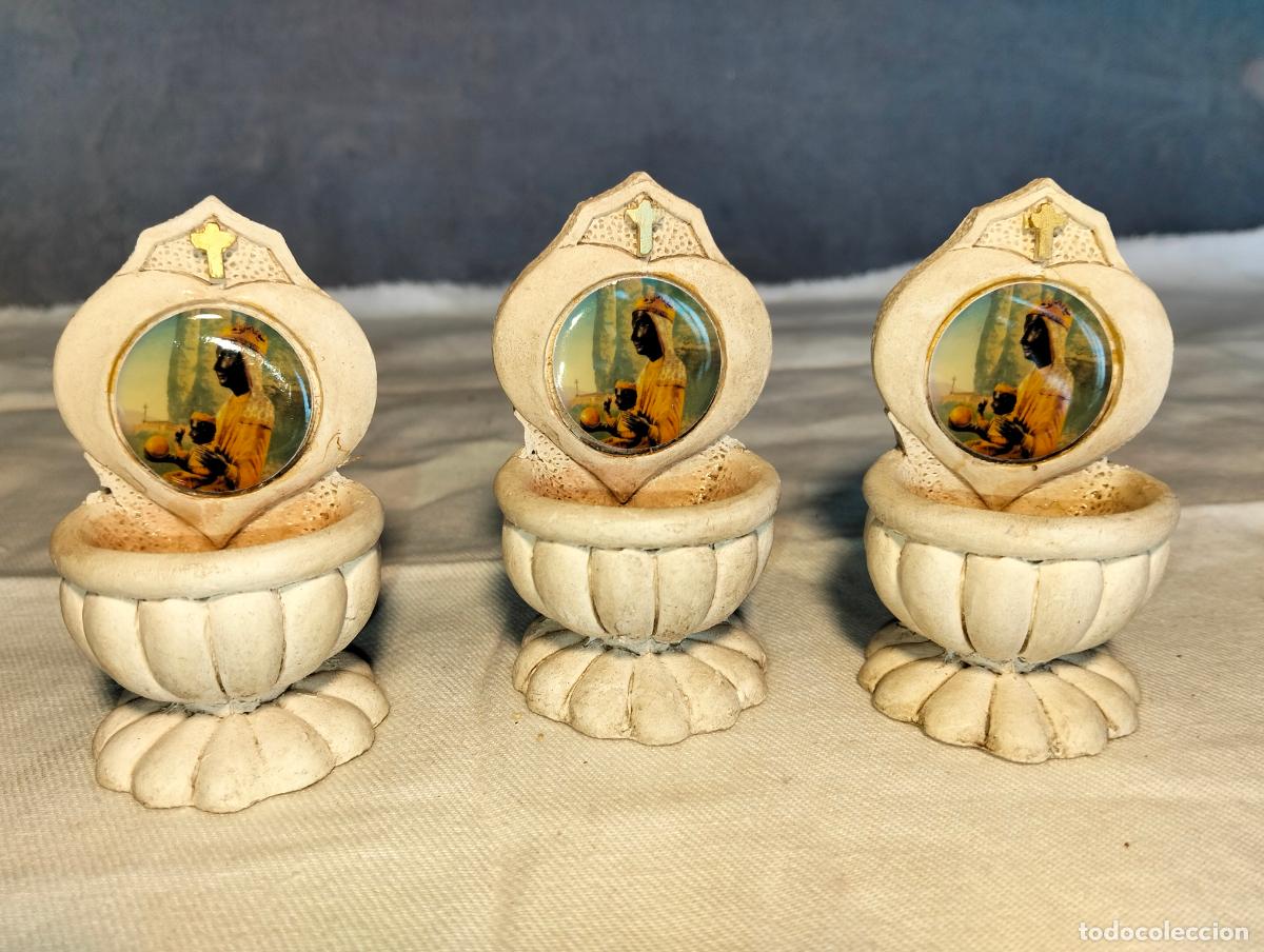 Antiques: 3u Mini benditeras vintage color blanco con la Virgen Mar&iacute;a Verge moreneta de Montserrat decorativa