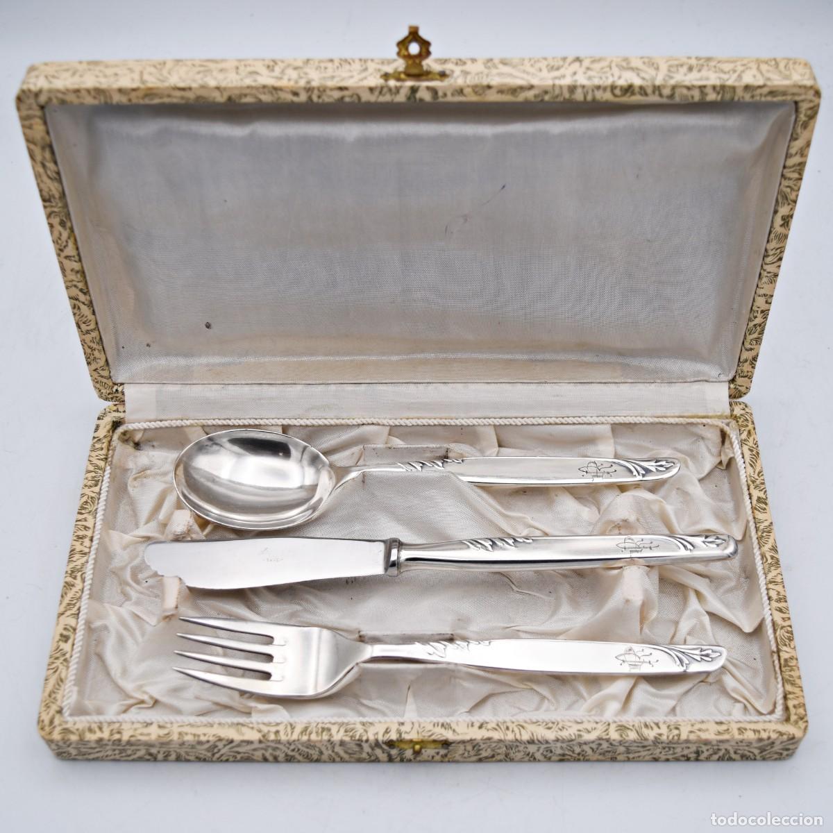 Antig&uuml;edades: Cubiertos de metal plateado con estuche - Foto 4