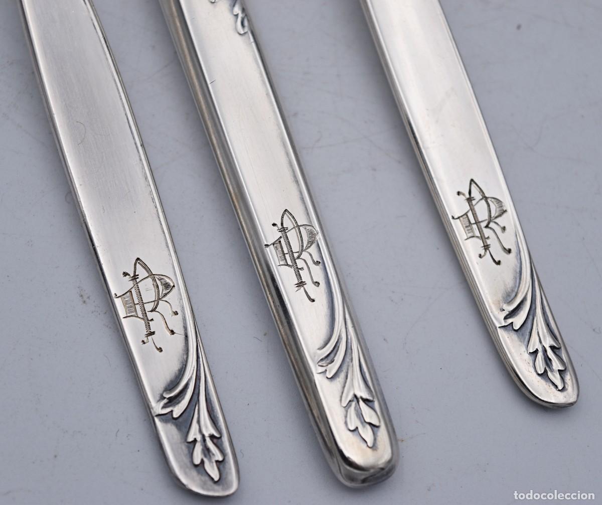 Antig&uuml;edades: Cubiertos de metal plateado con estuche - Foto 7