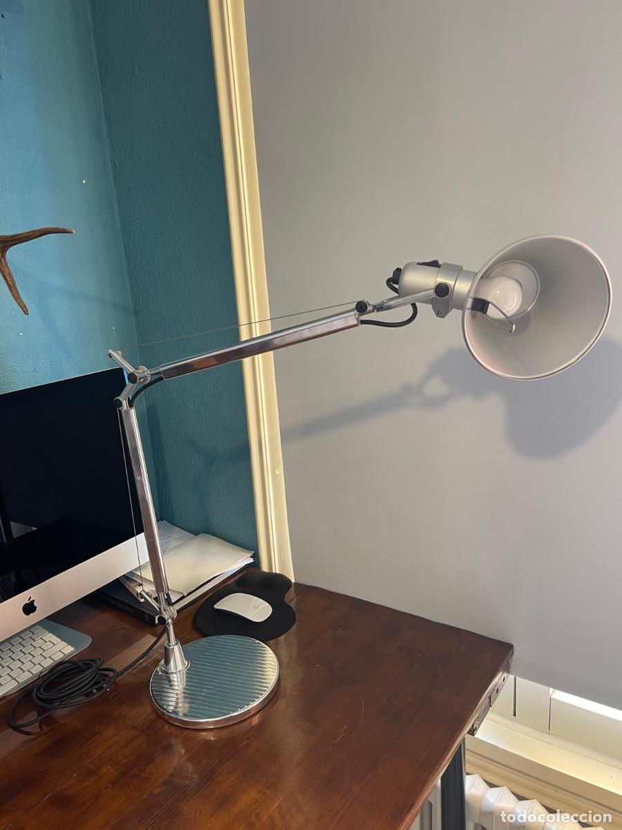 Antig&uuml;edades: L&aacute;mpara de mesa Artemide Tolomeo Grande Original