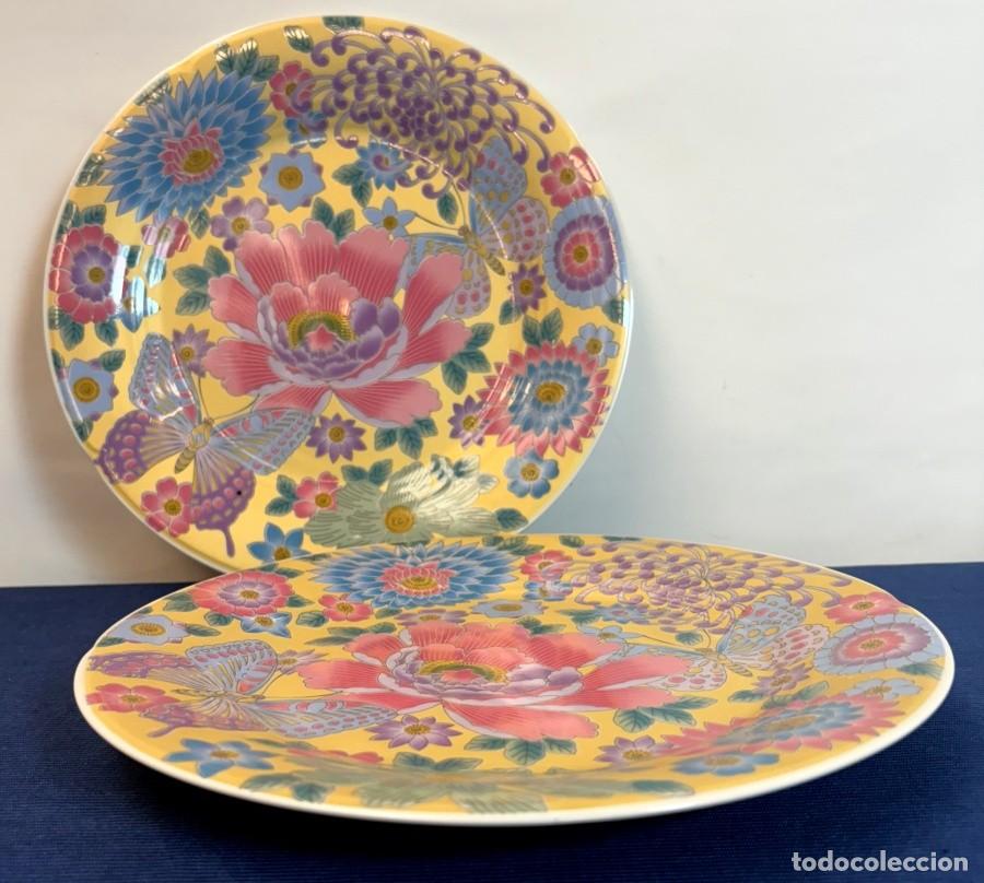 Antig&uuml;edades: Par de Platos Flores y Mariposas - Foto 5