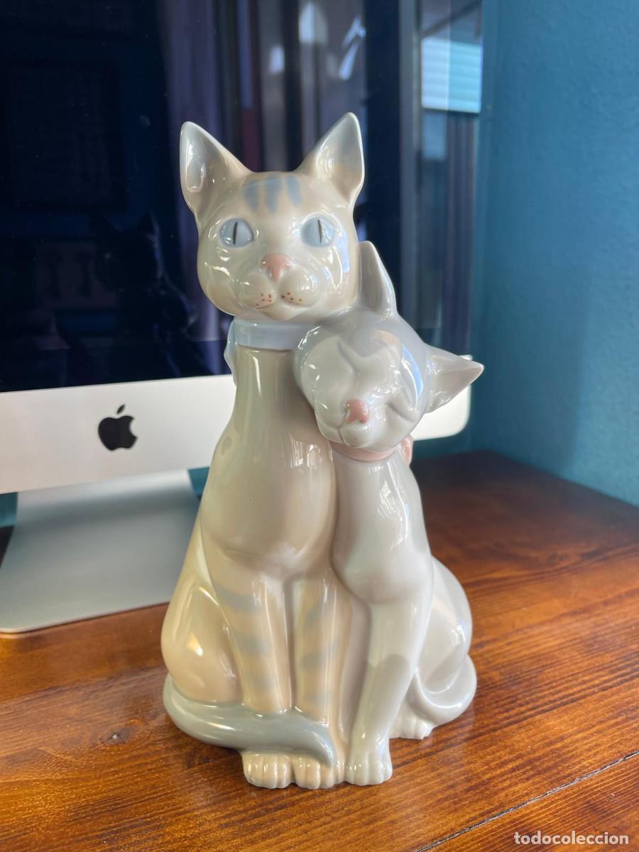 Antig&uuml;edades: Figura Lladr&oacute; Pareja de Gatos Enamorados