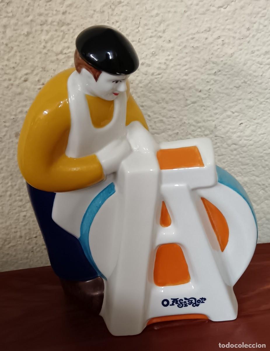 Antig&uuml;edades: FIGURA PORCELANA O'AFIADOR AFILADOR DE CUCHILLOS GALOS MARCADO EN BASE 23 CM. ALTURA