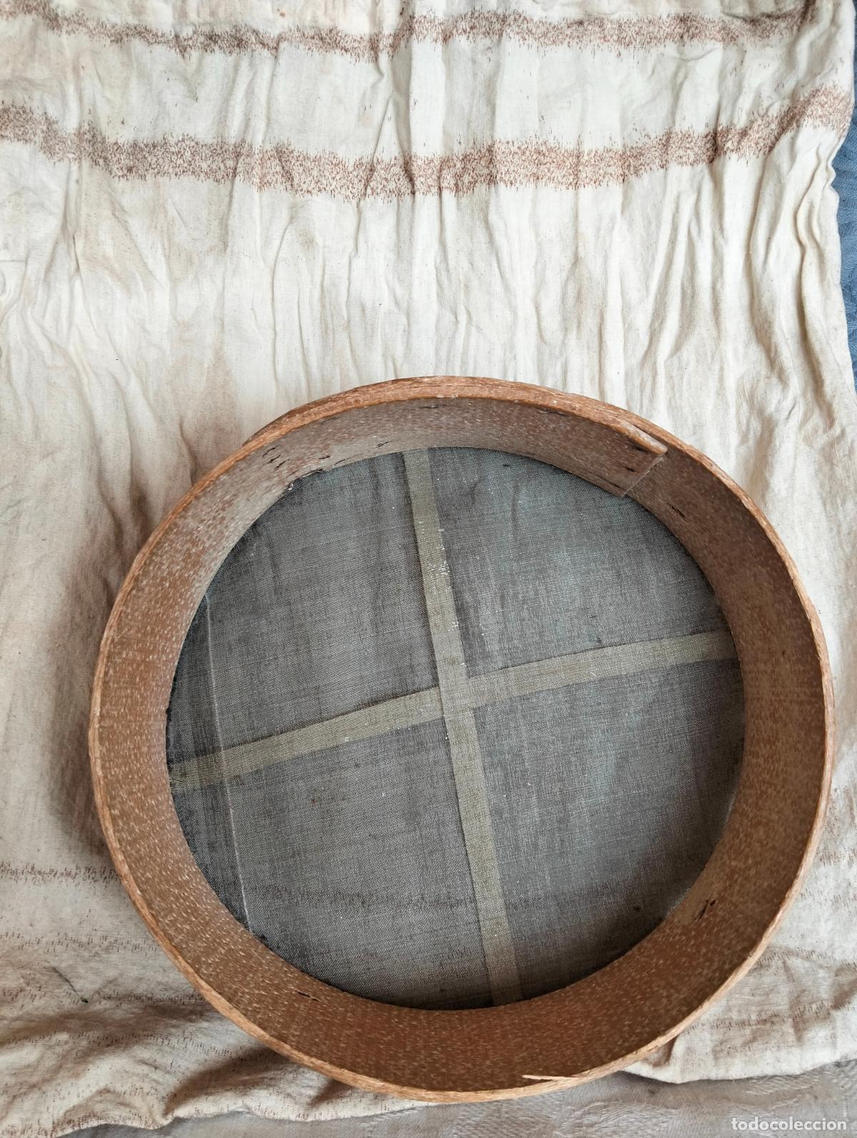 Antig&uuml;edades: Tamiz antiguo cedazo criba de madera y hierro con funda saco de tela para harina de los a&ntilde;os 40-50