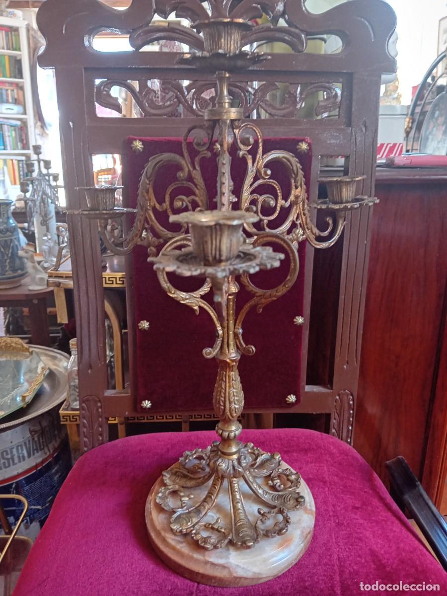 Antig&uuml;edades: Candelabro de bronce con tres brazos d&eacute;cada de los 40/50 - Foto 1