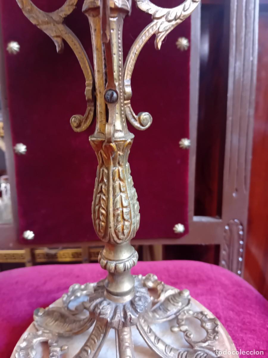 Antig&uuml;edades: Candelabro de bronce con tres brazos d&eacute;cada de los 40/50 - Foto 5
