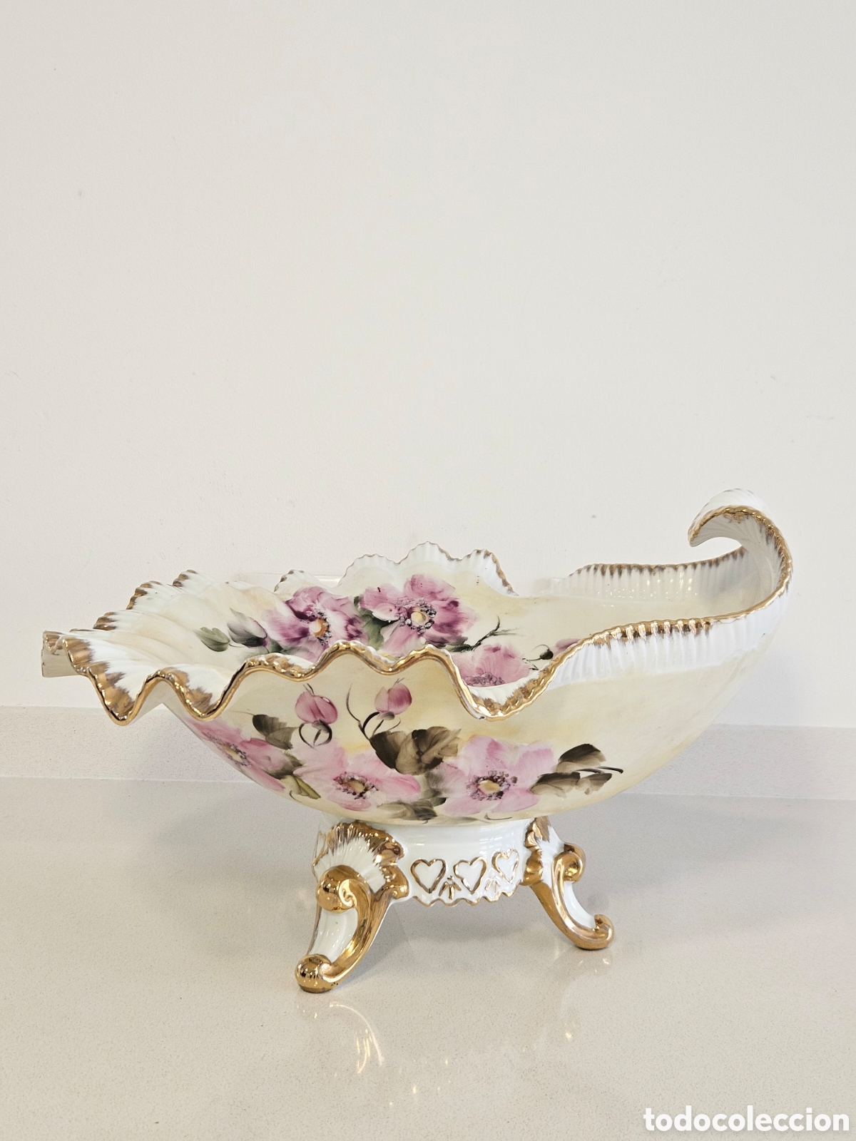 Antig&uuml;edades: Centro de Mesa &rdquo;Concha&rdquo; em Porcelana &ndash; Pintado &agrave; M&atilde;o
