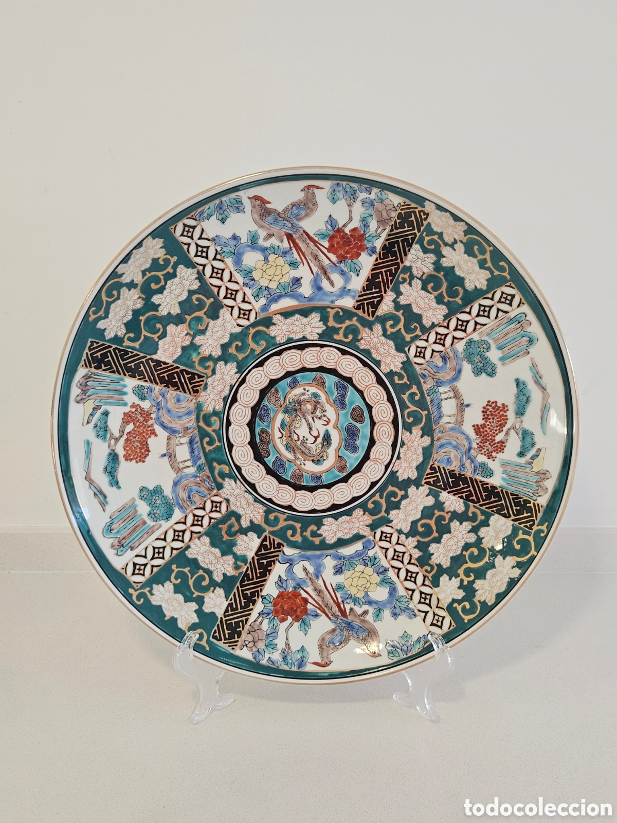 Antig&uuml;edades: Magn&iacute;fico Grande Prato Decorativo em Porcelana de estilo Imari Japon&ecirc;s (Green Imari)