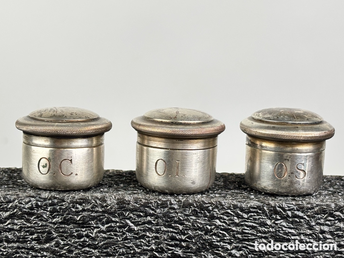 Antiques: ANTIGUO JUEGO DE 3 CRISMERAS PARA LOS SANTOS OLEOS