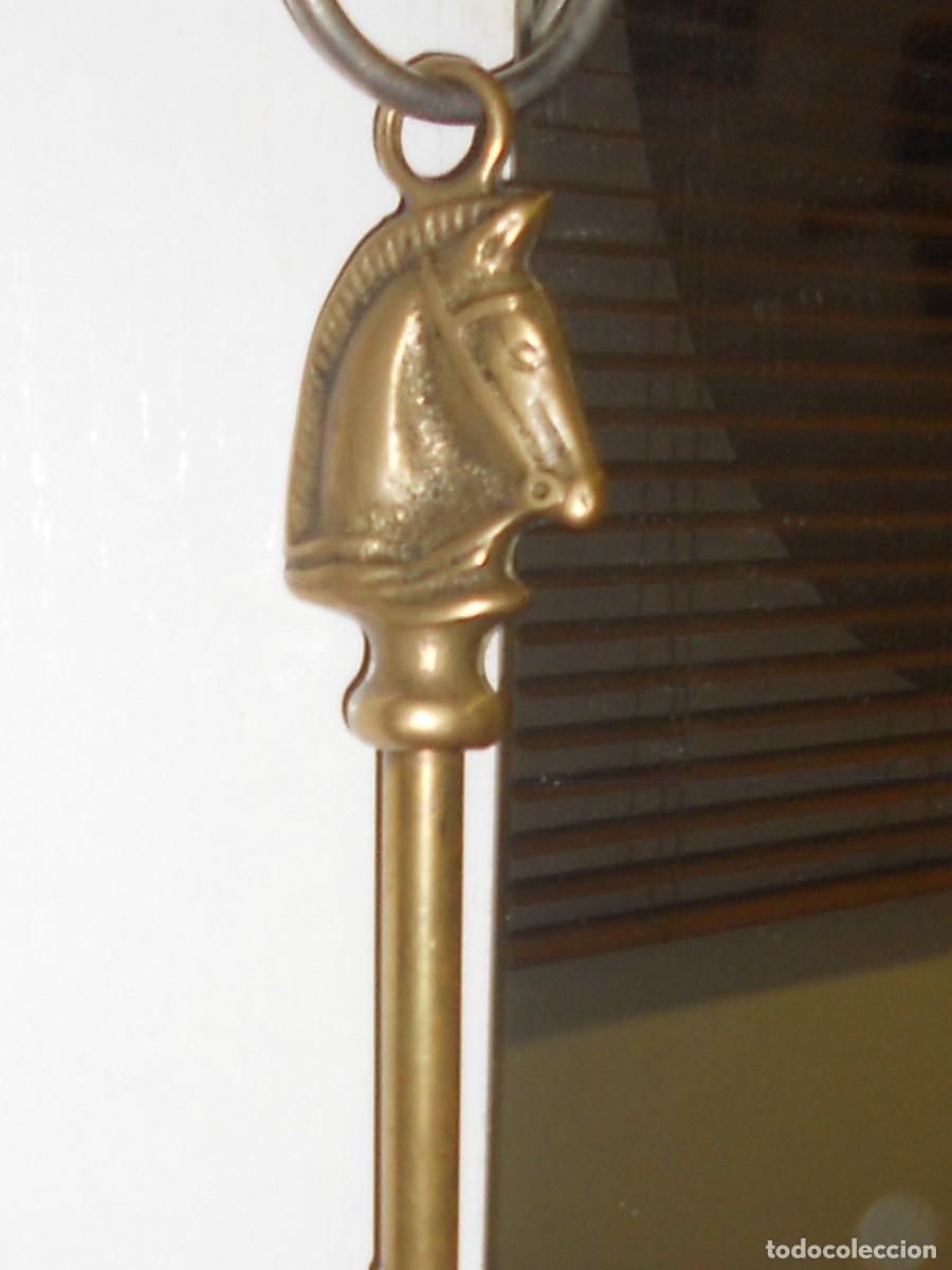 Antig&uuml;edades: ANTIGUO CALZADOR DE BRONCE CON EMPU&Ntilde;ADURA DE CARA DE CABALLO