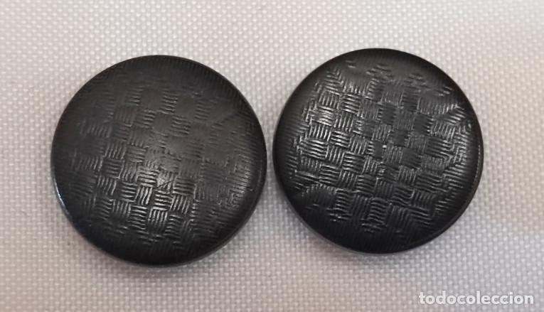 Oggetti Antichi: JUEGO DE 2 BOTONES ANTIGUOS, 15 MM