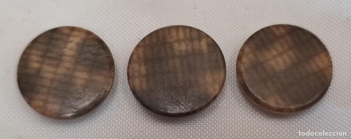 Oggetti Antichi: JUEGO DE 3 BOTONES ANTIGUOS, 15 MM