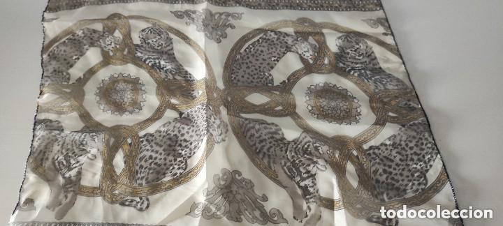 Antig&uuml;edades: PA&Ntilde;UELO SEDOSO CON LEOPARDOS - Foto 3