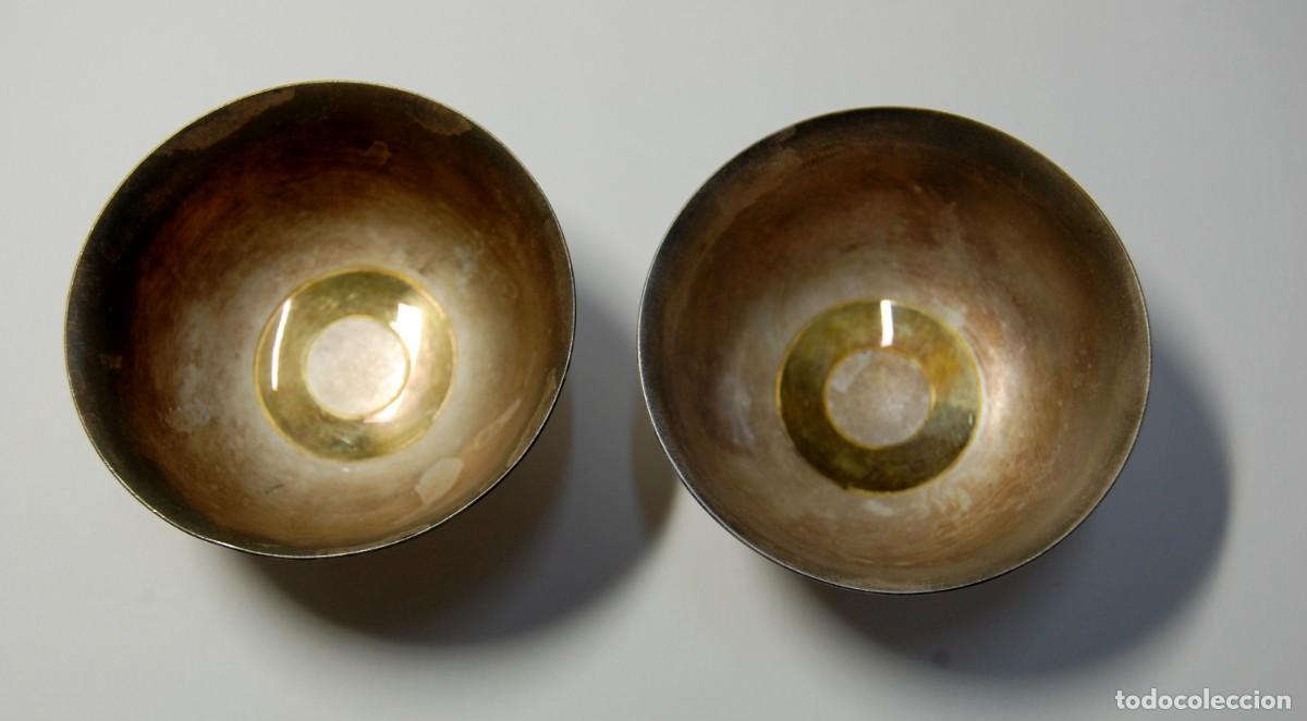 Antig&uuml;edades: CAJITA CON 2 VASITOS CEREMONIALES DE PLATA MACIZA DE JAPON.DE LOS A&Ntilde;OS 1920-1930