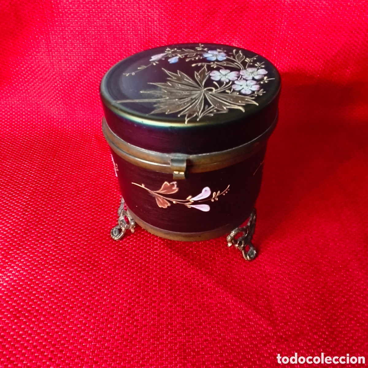 Antig&uuml;edades: Preciosa joyero en cristal rojo oscuro