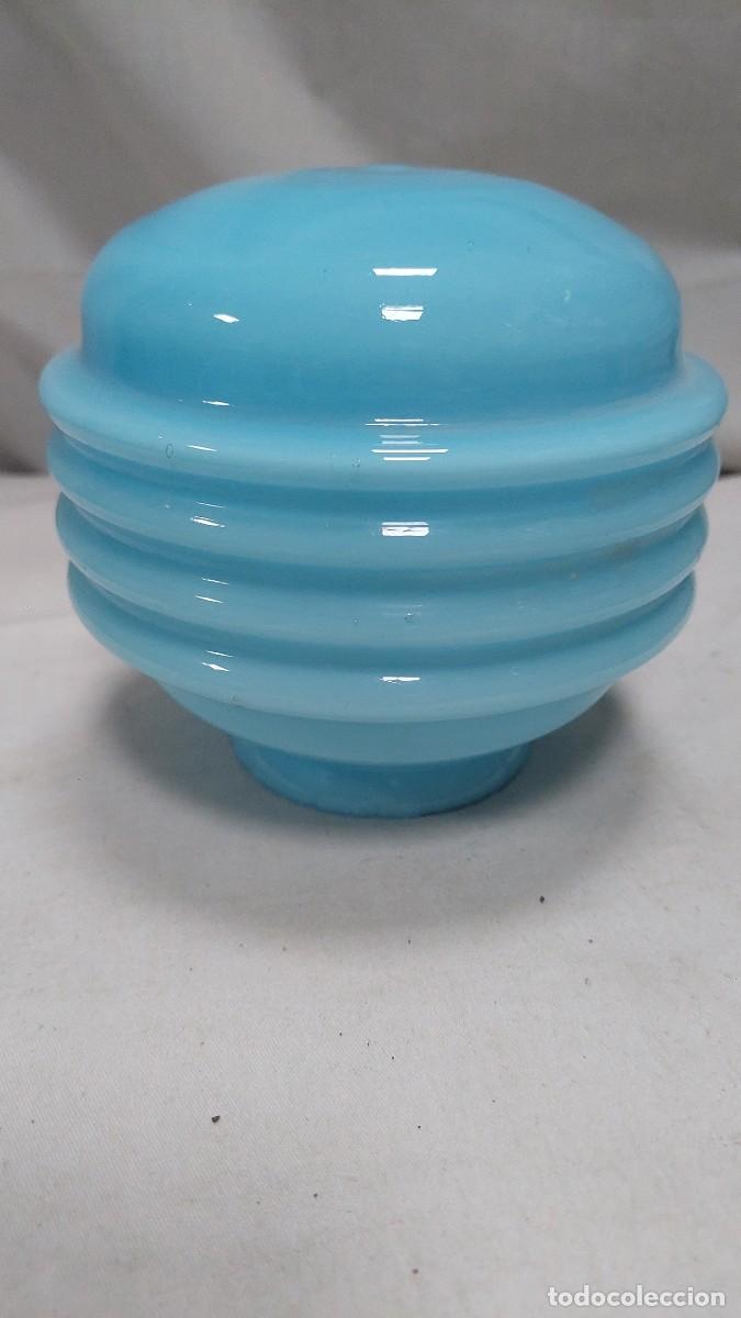 Oggetti Antichi: Tulipa de opalina azul claro modernista