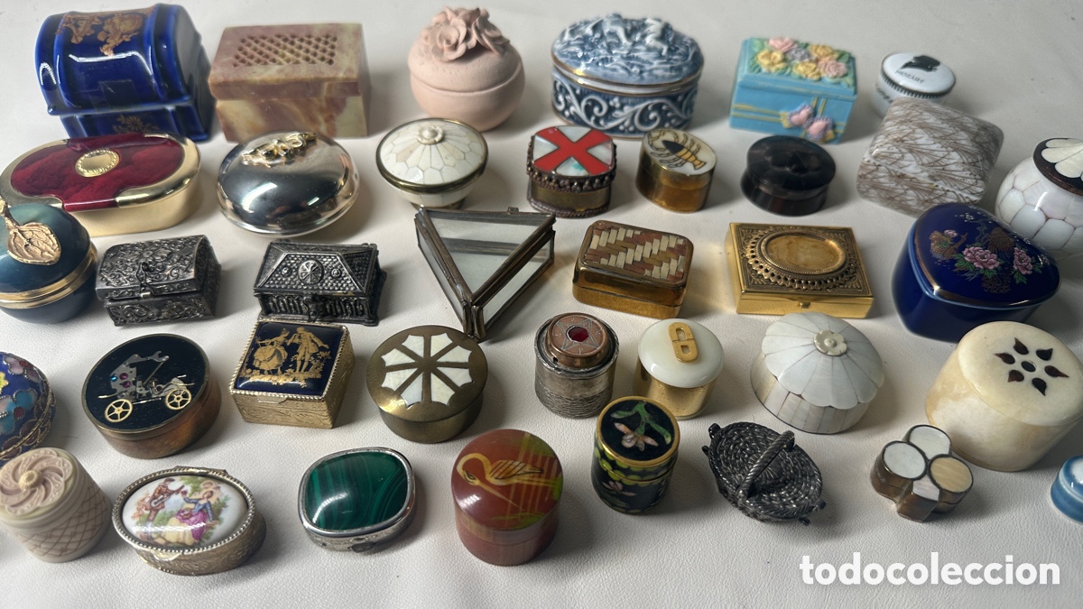 Antiguidades: Lote colecci&oacute;n de cajitas de todas las &eacute;pocas