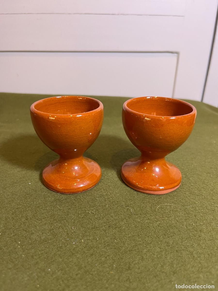 Oggetti Antichi: Pareja de hueveros de cer&aacute;mica esmaltada marr&oacute;n vintage alfarer&iacute;a tradicional espa&ntilde;ola