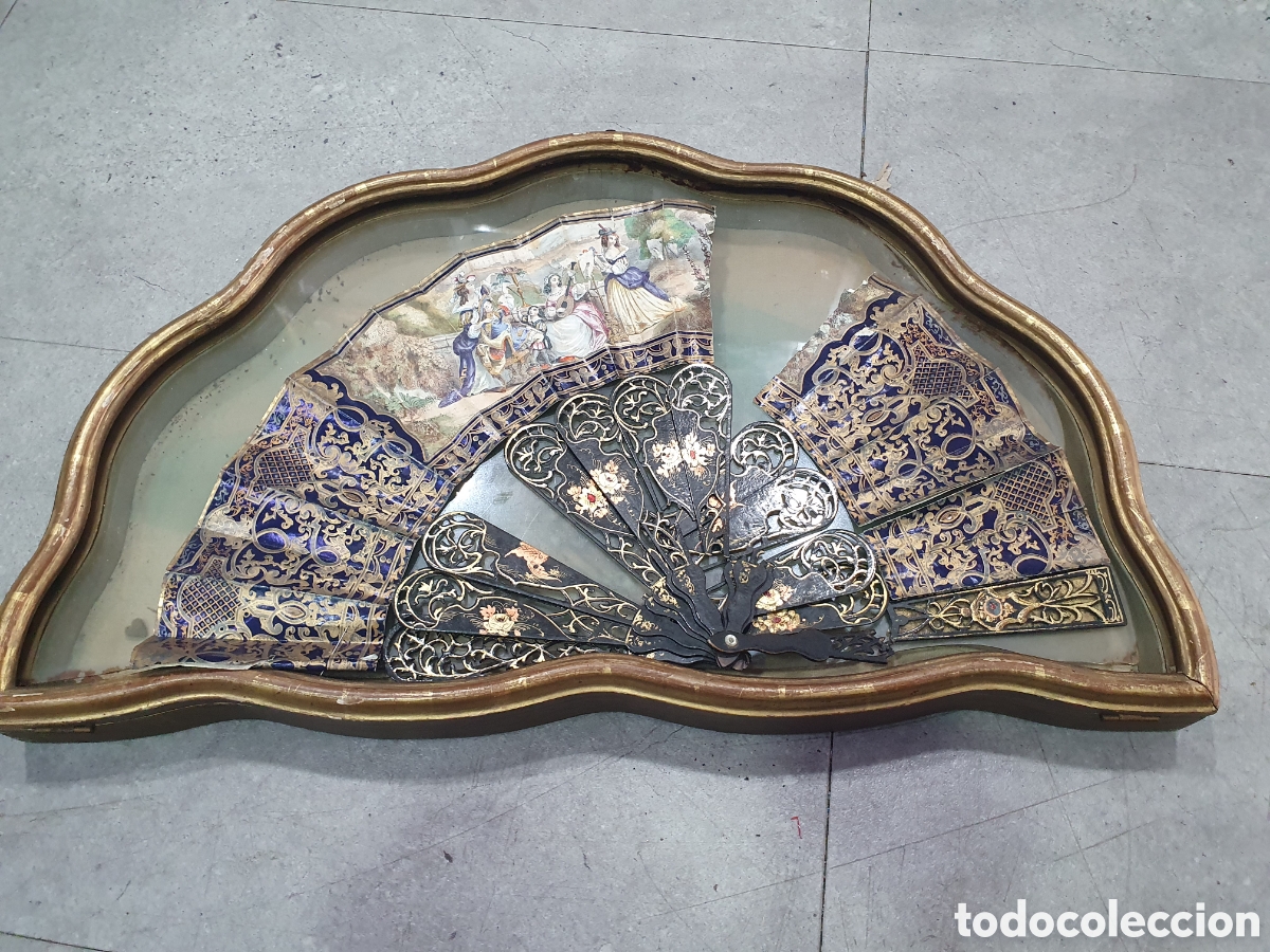 Antig&uuml;edades: Precioso abanico antiguo con abaniquera. A restaurar. (L98)
