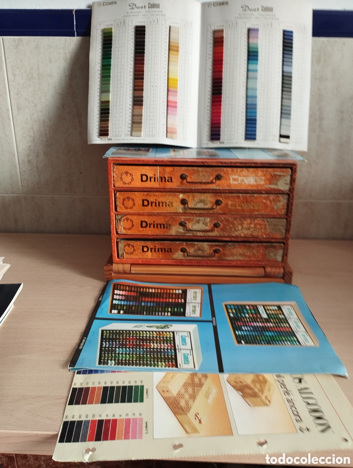 Antig&uuml;edades: CAJONERA COATS DRIMA +CARTAS COLORES
