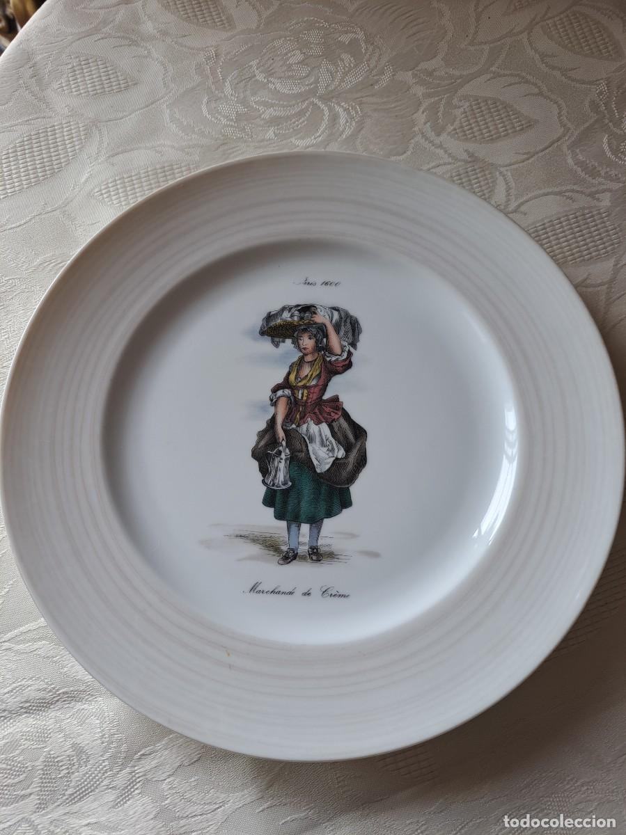 Antig&uuml;edades: Plato llano de porcelana atelier irene kleckin- vendedora de leche y nata