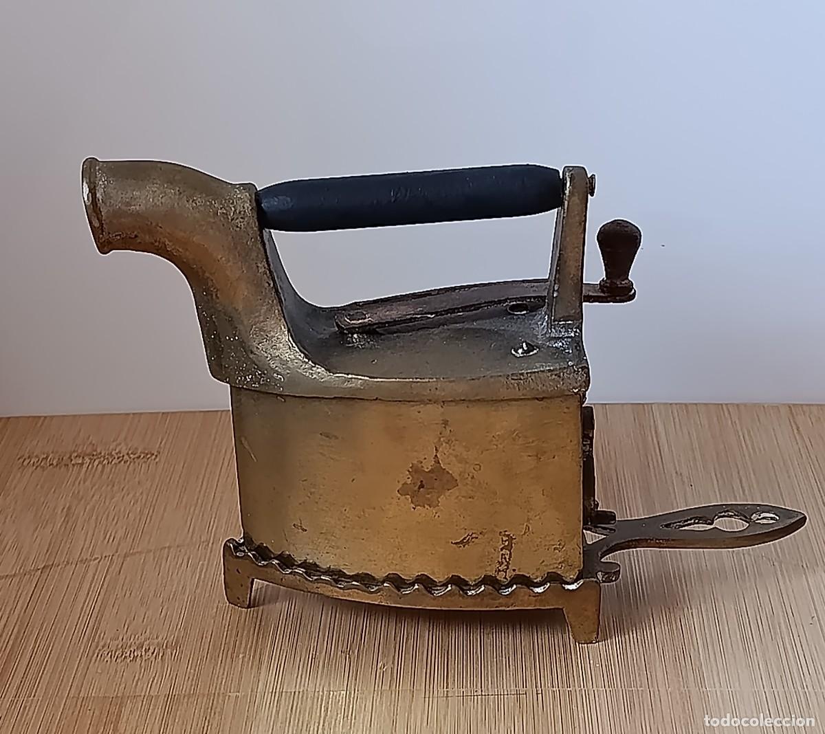 Antiques: Plancha de Carb&oacute;n con Chimenea y Soporte Calado - Bronce