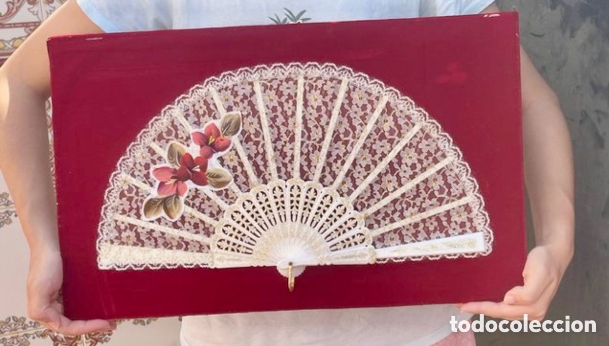 Antig&uuml;edades: Abanico decorativo grande encaje 44 cm exposici&oacute;n