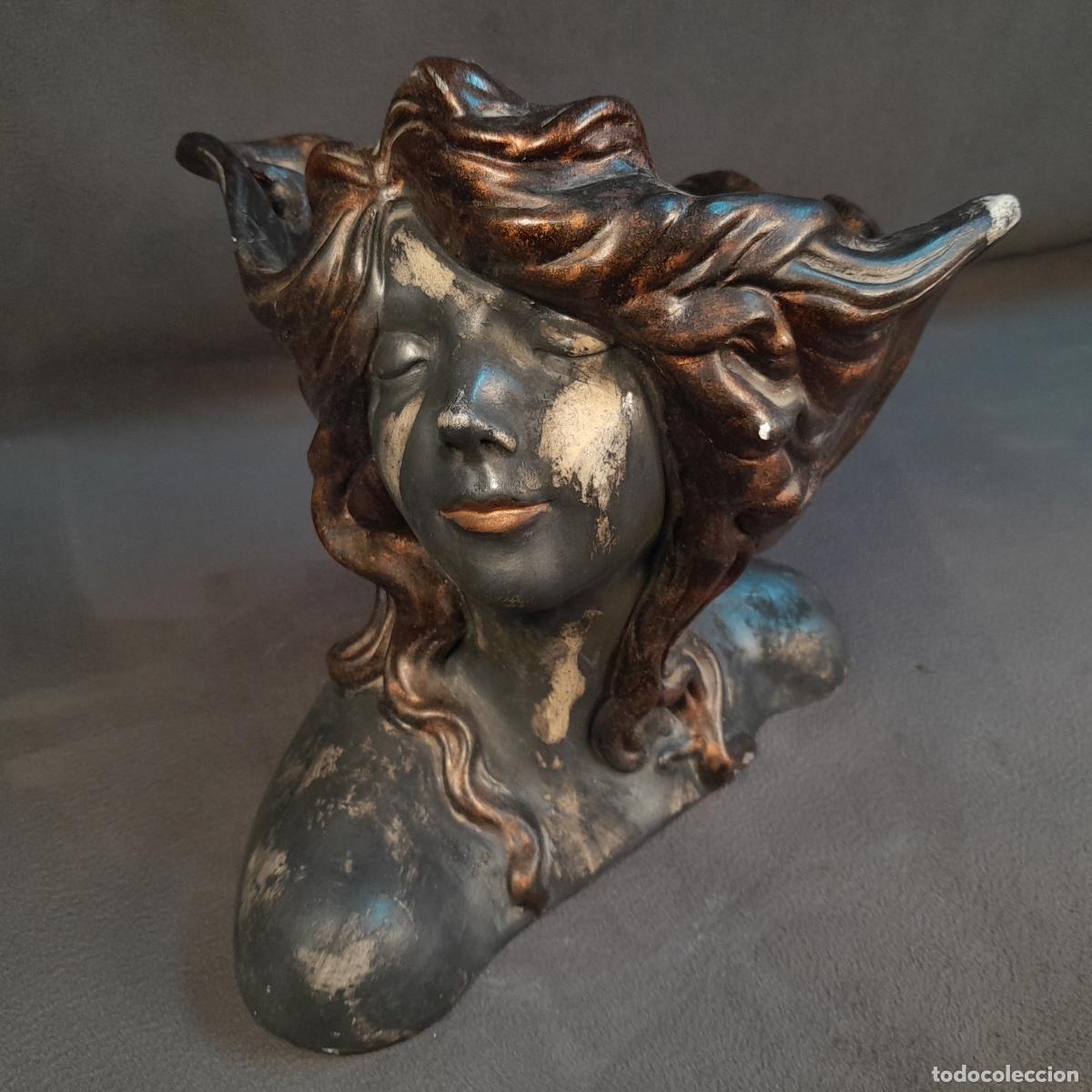 Antiguidades: MACETERO MODERNISTA EN TERRACOTA DE MUJER CON CABELLO ONDULATORIO.PRINCIPIOS DEL S.XX