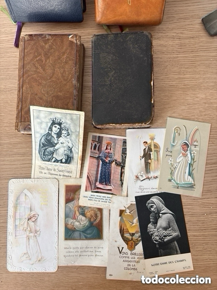 Antig&uuml;edades: Lote de misales y estampitas (A18) - Foto 2