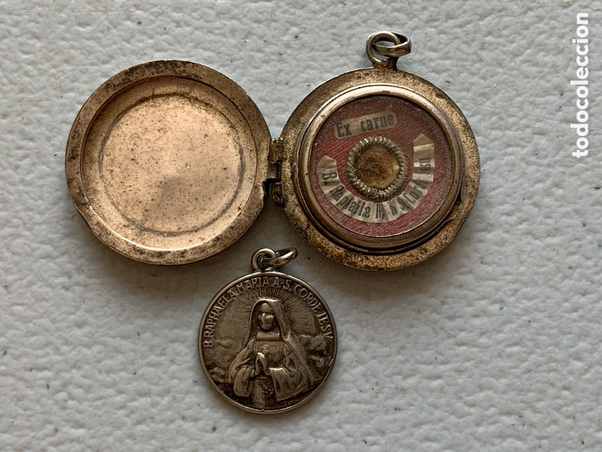 Antiques: &bull;MEDALLA + RELICARIO CON RELIQUIA EX CARNE RAPHAELA DEL S. CORAZ&Oacute;N DE JES&Uacute;S