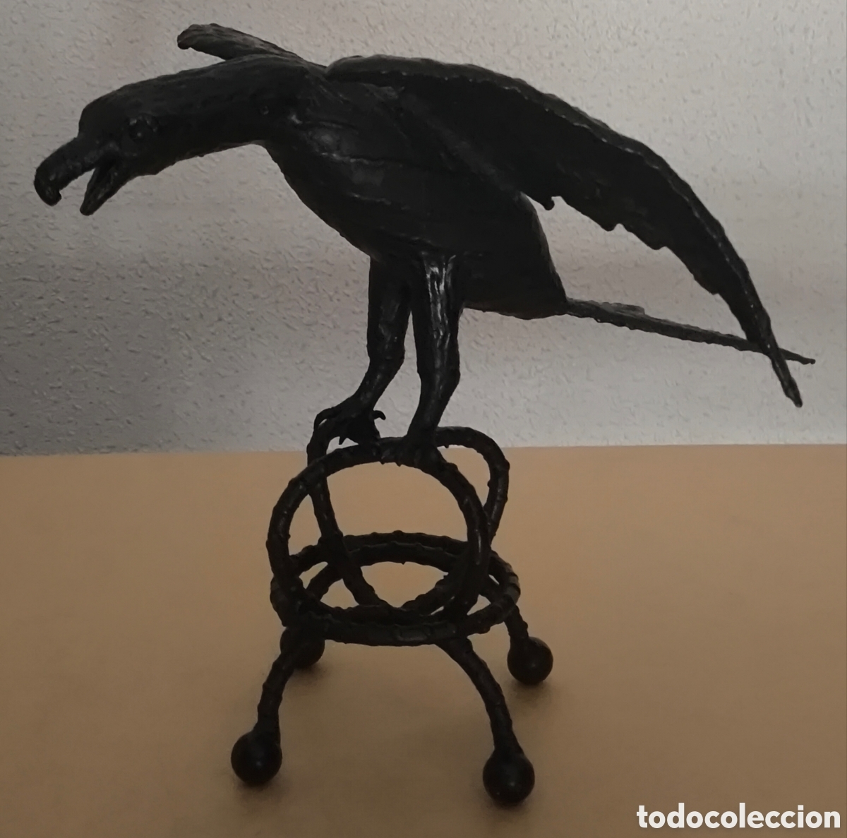 Antig&uuml;edades: FORJA FIGURA AVE RAPAZ
