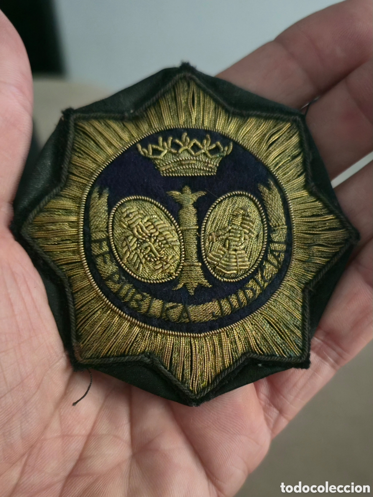 Antig&uuml;edades: Antigua insignia justicia - Foto 3