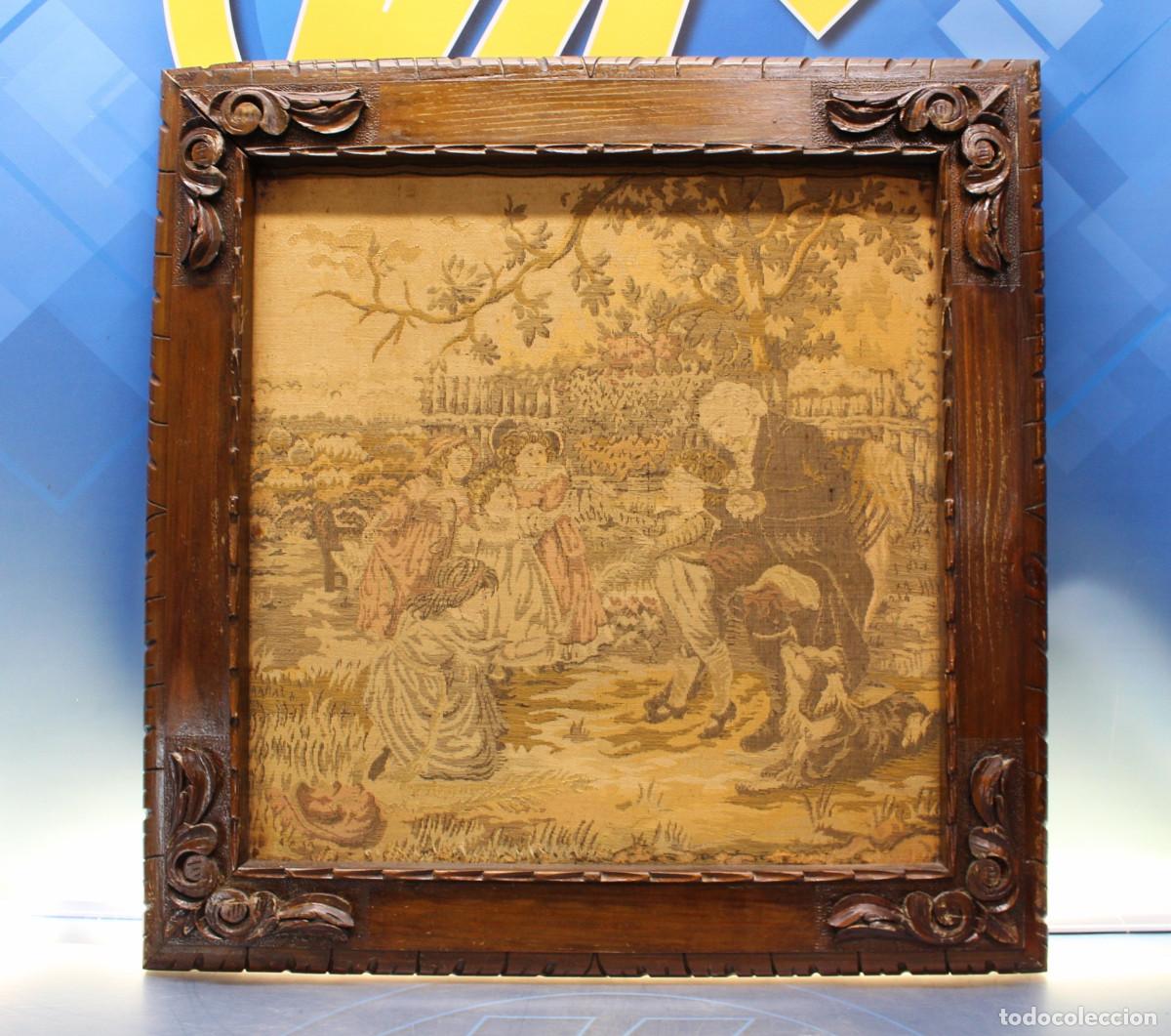 Antig&uuml;edades: 04. Antiguo marco de madera tallada con tapiz estilo Gobelino. S.XIX.