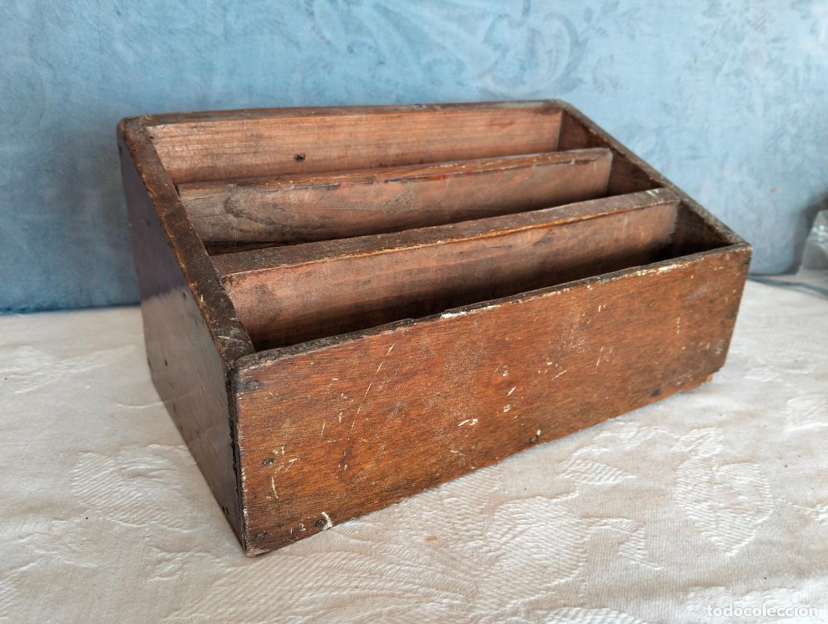 Antig&uuml;edades: Organizador de cartas 3 compartimentos de madera rectangular a&ntilde;os 40-50