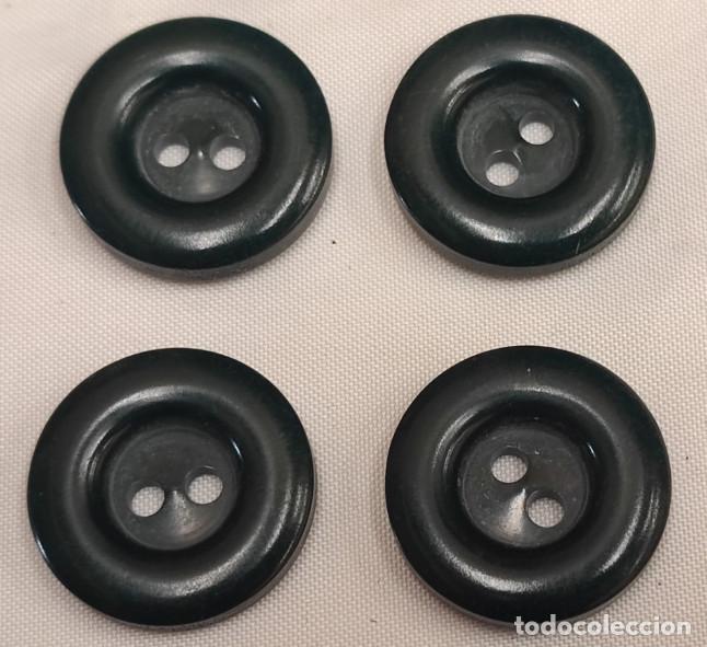 Antiguidades: JUEGO DE 4 BOTONES ANTIGUOS, 24 MM