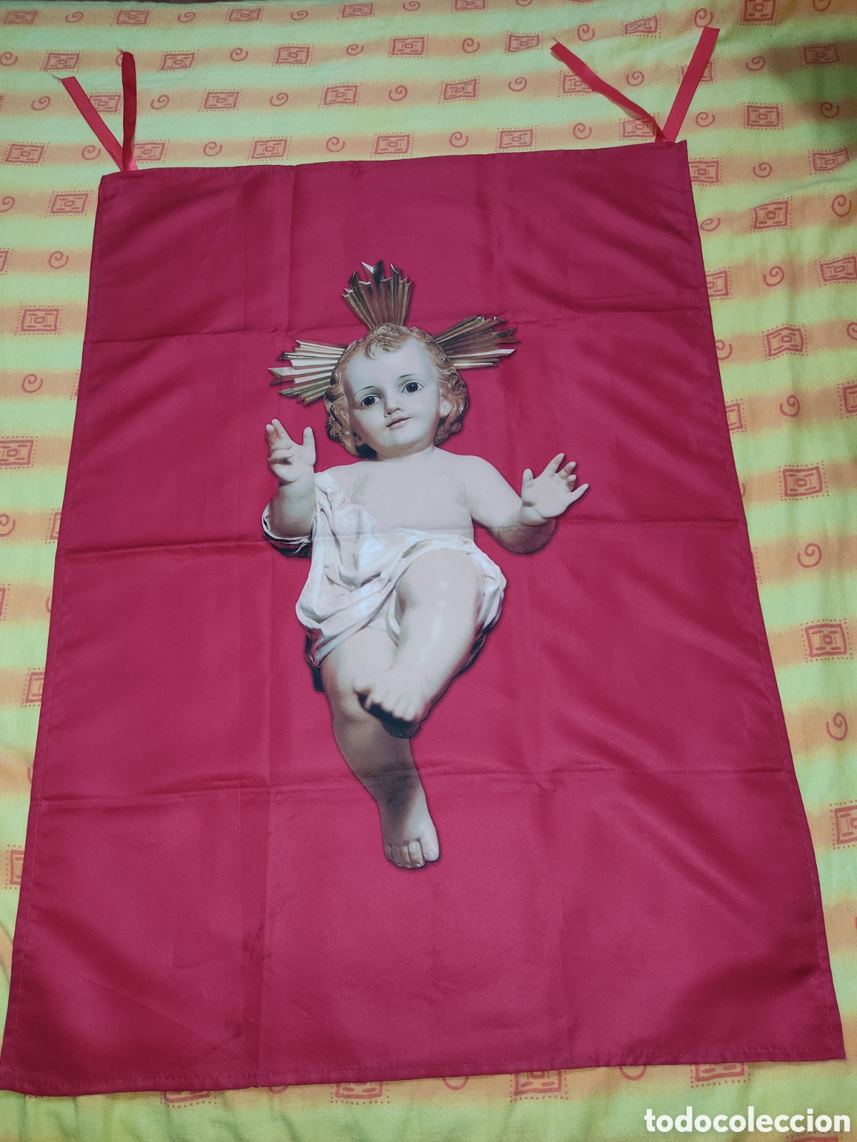 Antig&uuml;edades: Pancarta & estandarte de tela del Ni&ntilde;o Jes&uacute;s & Nacimiento - Feliz Navidad.