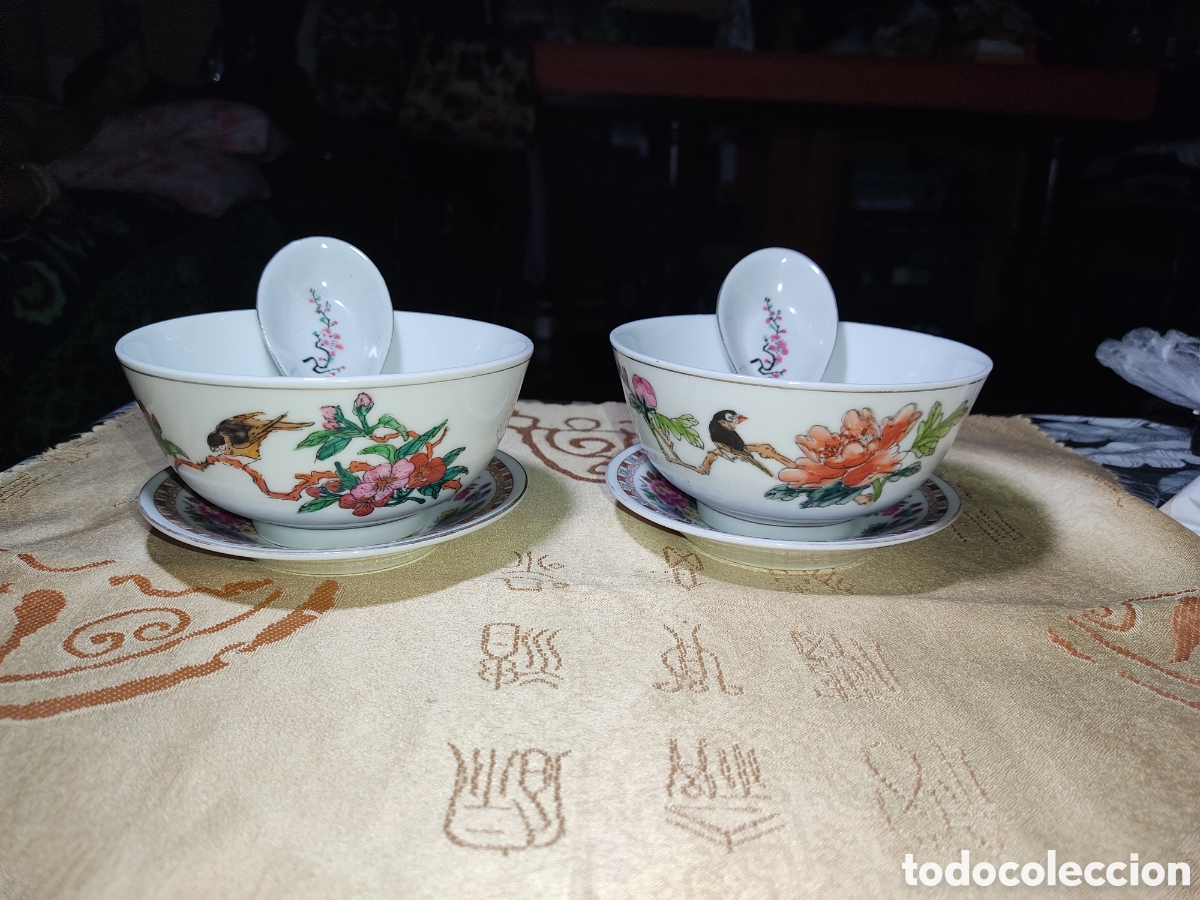 Antig&uuml;edades: Juego de cuencos o tazas de porcelana China.Firmados.