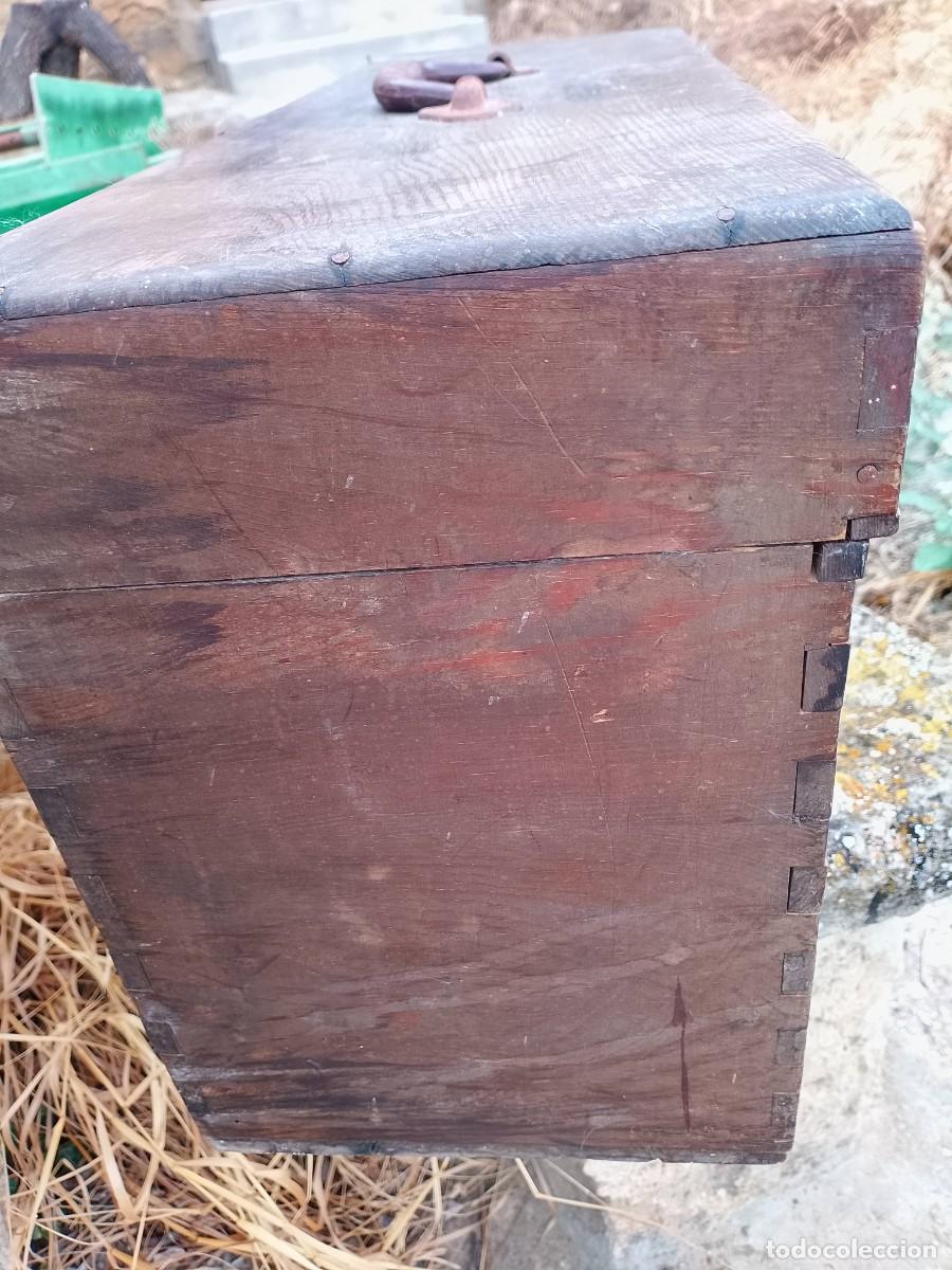 Antig&uuml;edades: Antigua caja de herramientas de madera - Foto 4