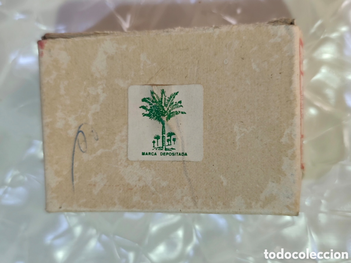 Antig&uuml;edades: Caja antiguos botones Palmera - Foto 1