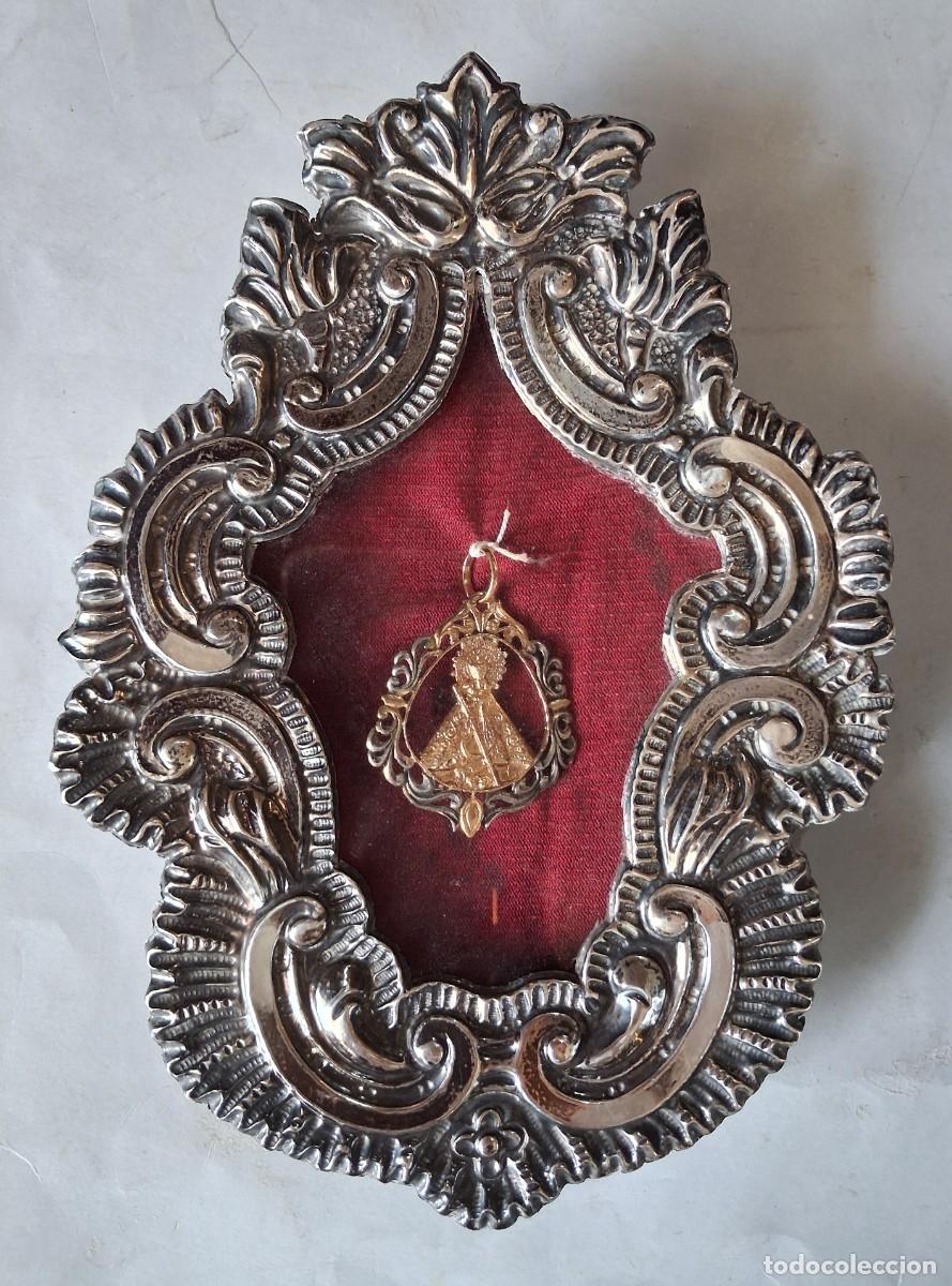 Antig&uuml;edades: Relicario con medalla de Nta Sra la Virgen Bien Aparecida