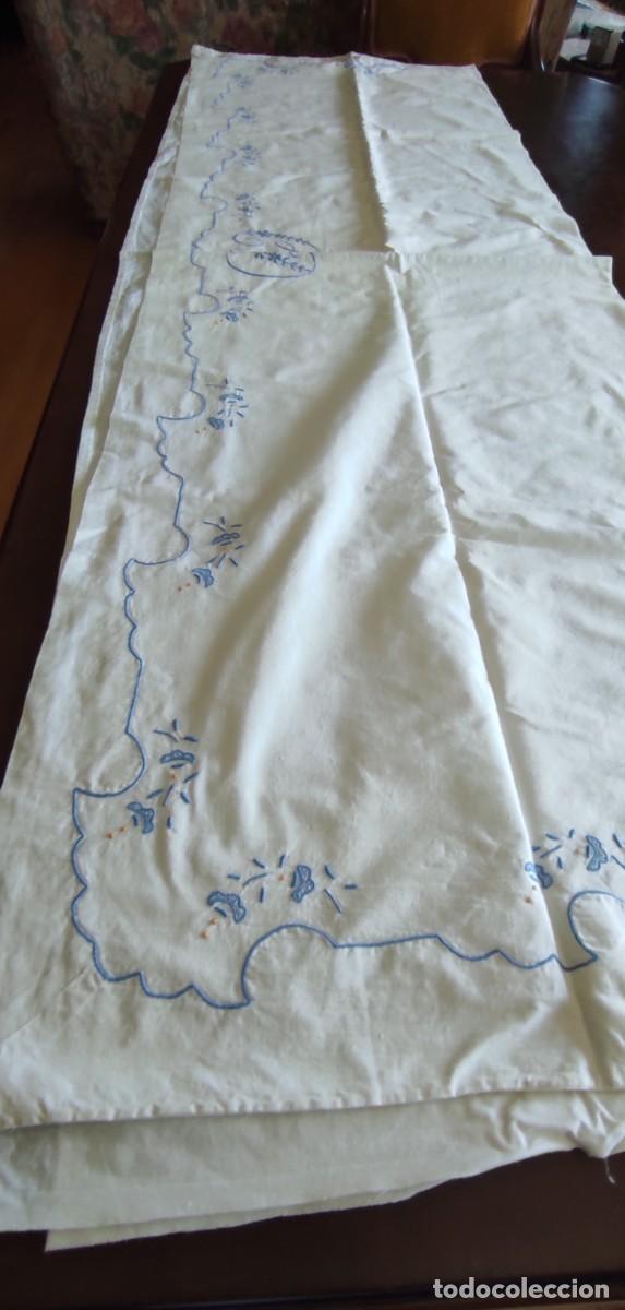 Antig&uuml;edades: JUEGO DE CAMA ANTIGUO - SABANA Y FUNDAS BORDADAS A MANO - INICIALES CD EN AZUL. - Cama 90 / 105&rdquo;