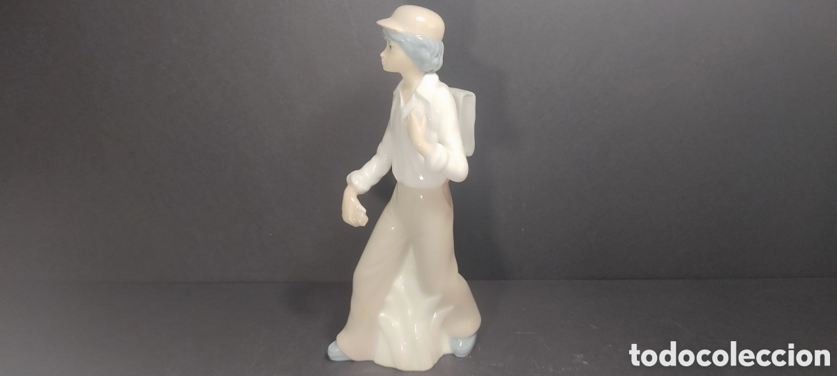 Antig&uuml;edades: PORCELANAS CASADES. FIGURA DE CHICO CON MOCHILA. DE COLECCI&Oacute;N